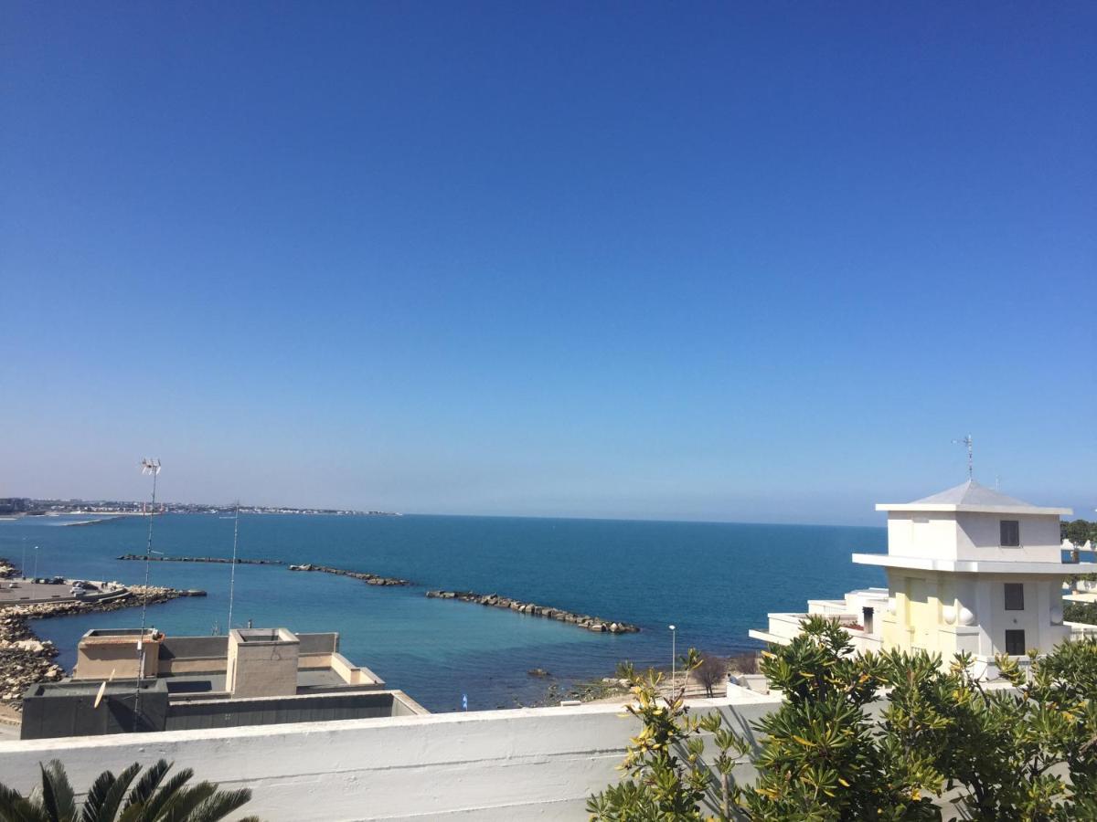 La Mia Terrazza Sul Mare - Mared'Amare Apartman Bari Kültér fotó