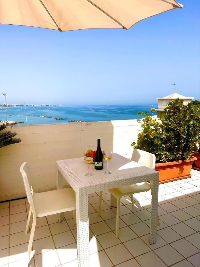 La Mia Terrazza Sul Mare - Mared'Amare Apartman Bari Kültér fotó
