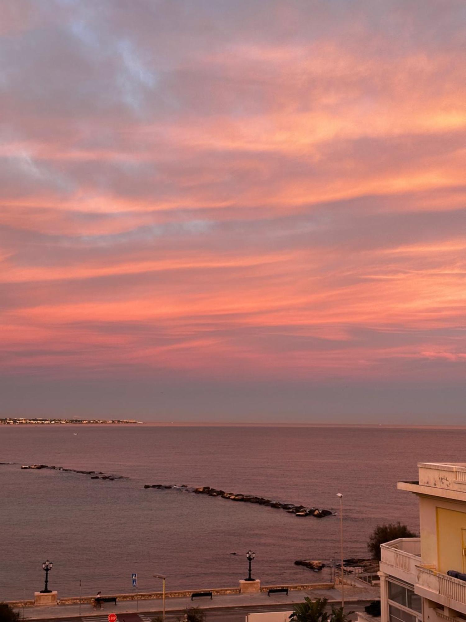 La Mia Terrazza Sul Mare - Mared'Amare Apartman Bari Kültér fotó